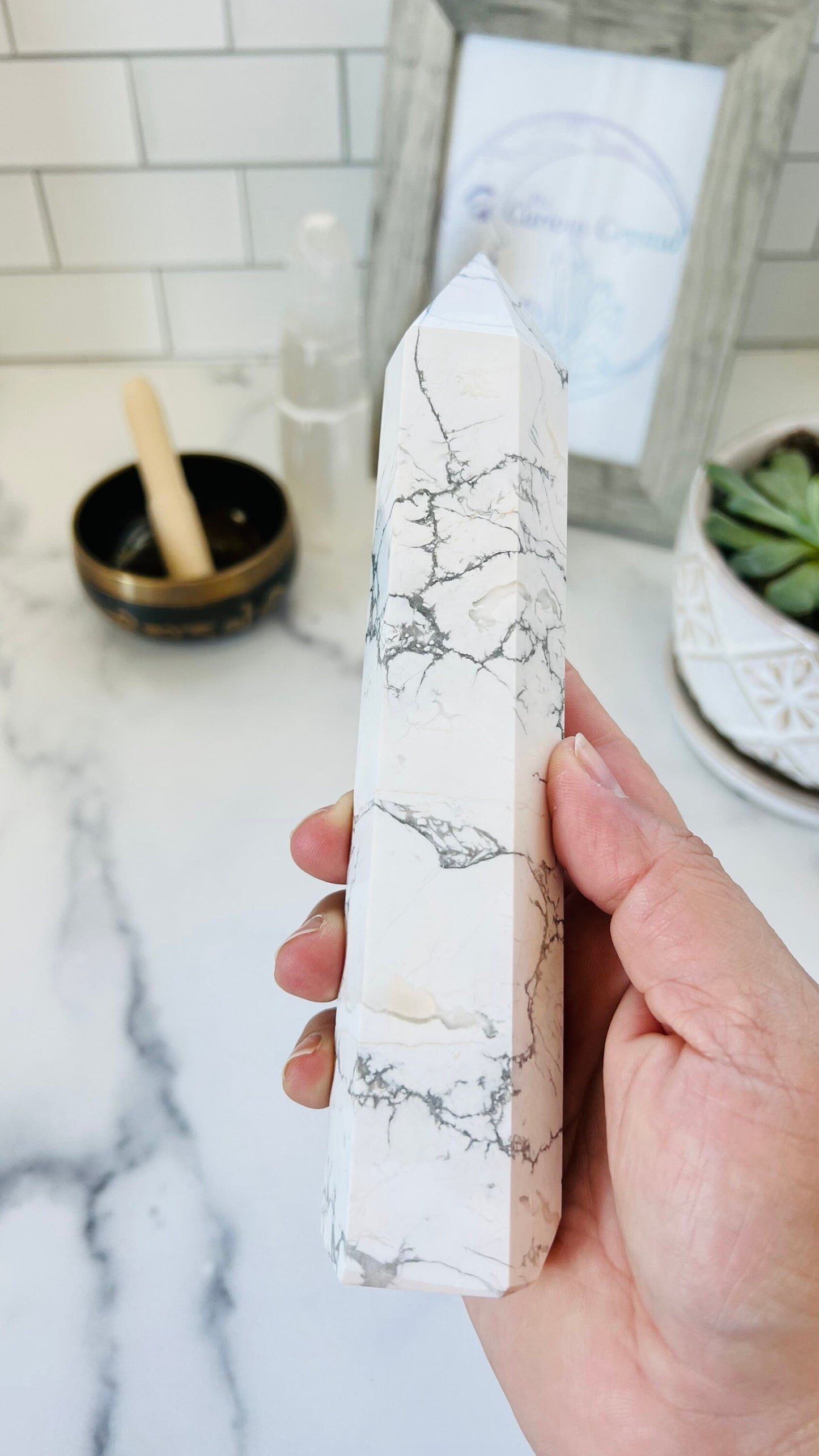 Howlite Tower || Howlite Crystals || Howlite Stone || White and Gray Stone Tower || Approx 7 7/16" tall 1 3/4 wide and 1 pound 1.3oz ||