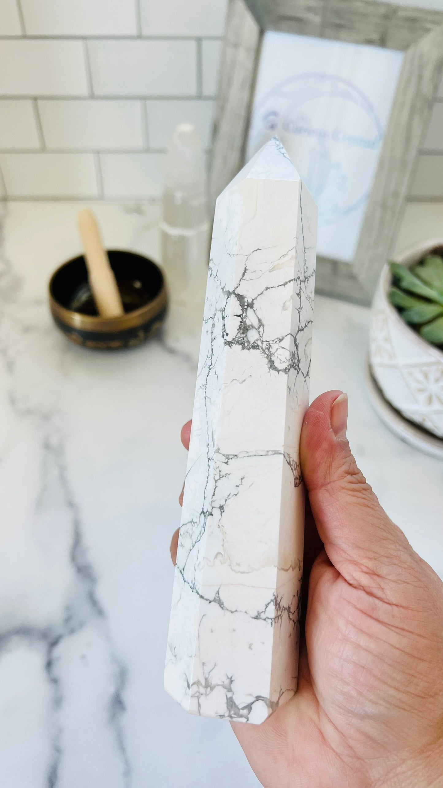 Howlite Tower || Howlite Crystals || Howlite Stone || White and Gray Stone Tower || Approx 7 7/16" tall 1 3/4 wide and 1 pound 1.3oz ||