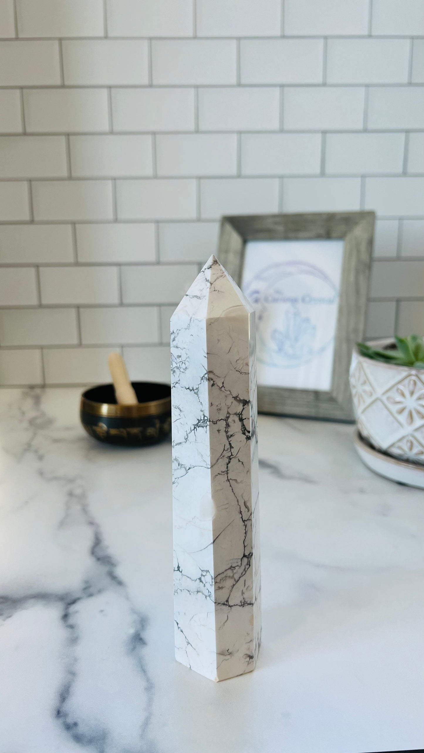 Howlite Tower || Howlite Crystals || Howlite Stone || White and Gray Stone Tower || Approx 7 7/16" tall 1 3/4 wide and 1 pound 1.3oz ||