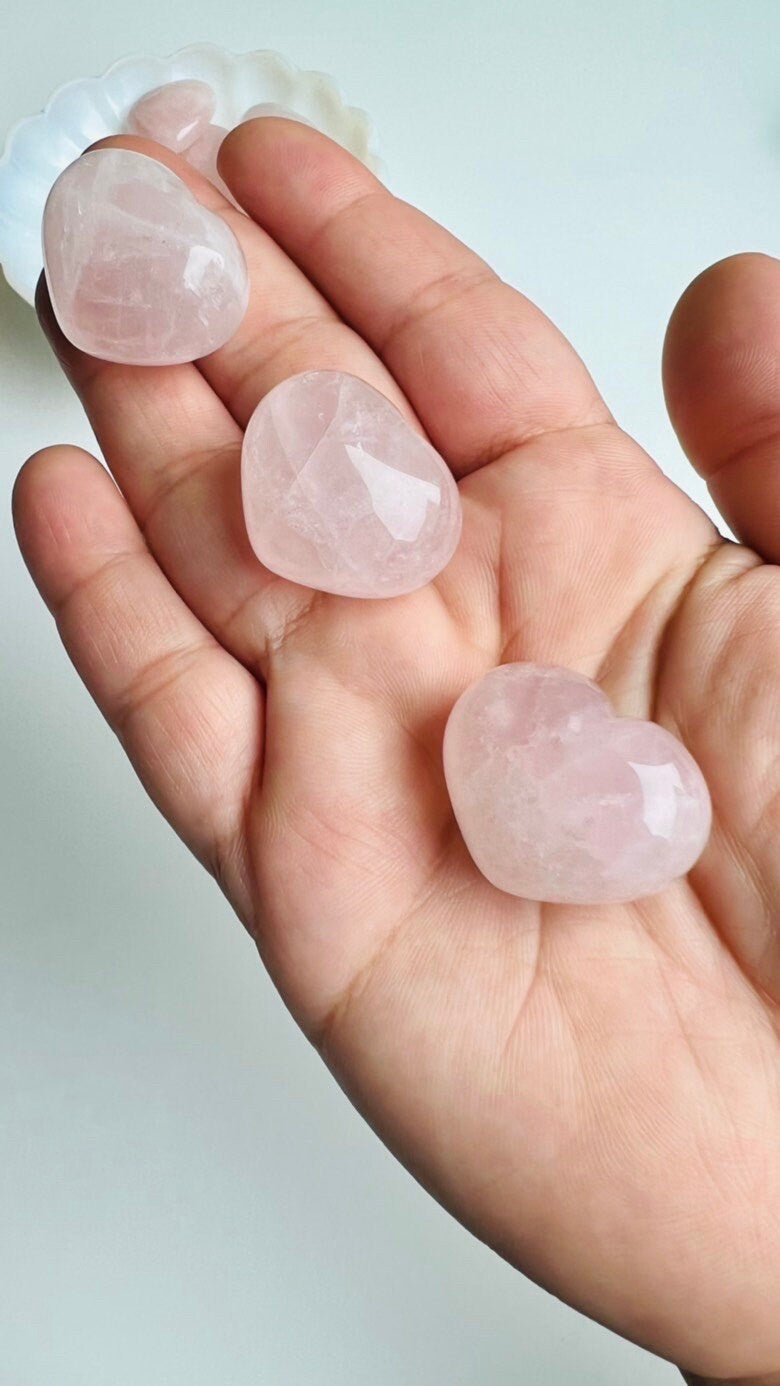 Adorable Rose Quartz puffy heart, 1 (one) hand carved pink quartz heart, small rose quartz, love stone, approx 1 inch