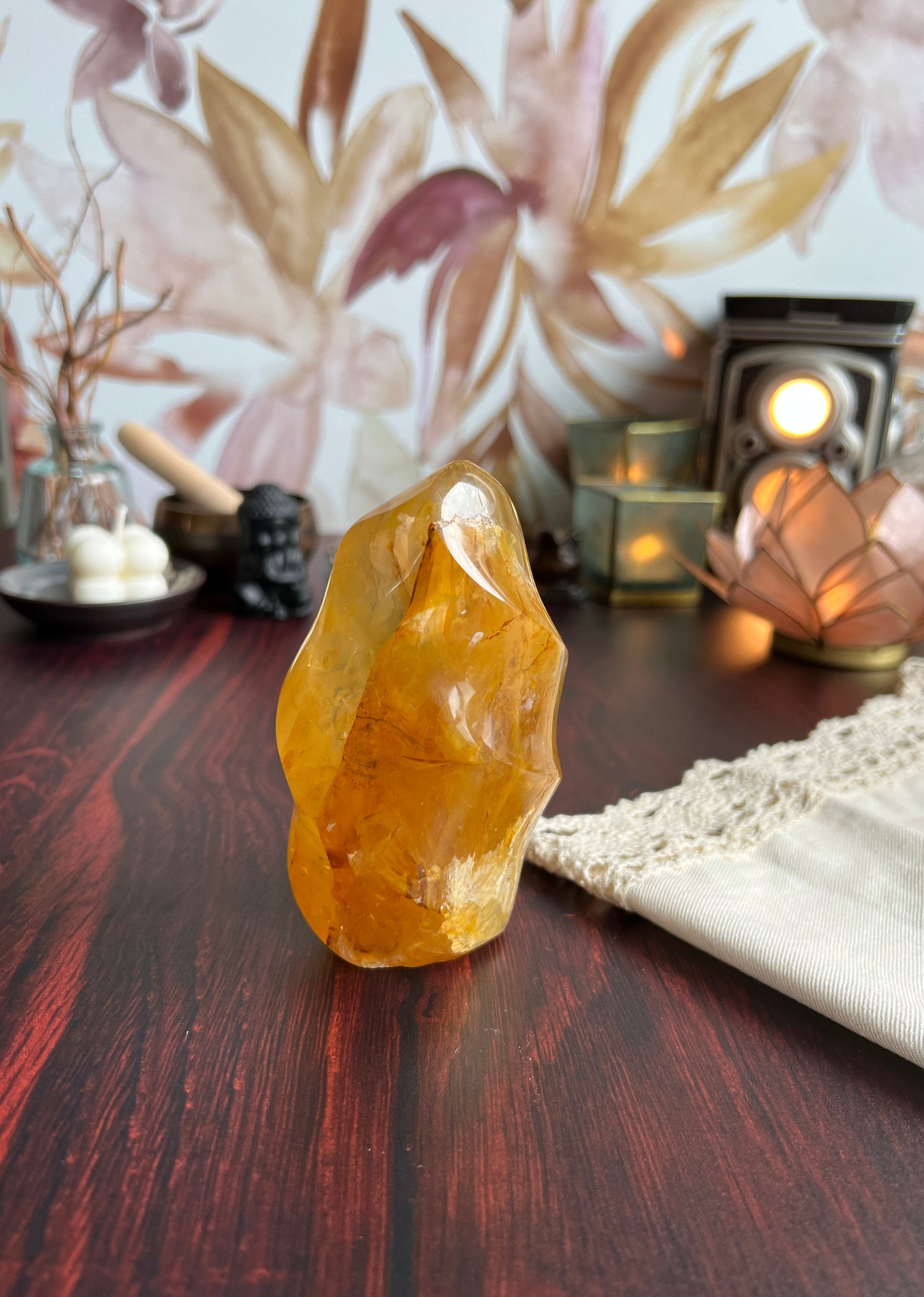 Gorgeous Golden Healer Flame, 4 inches tall weighs 1.2 pounds, with rainbows. (GHF-1)