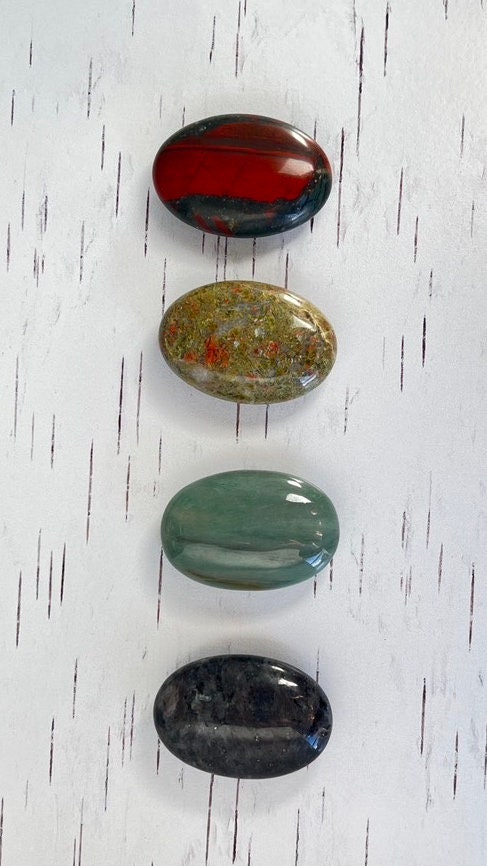 1 (one) Palm stone choose from Aventurine, Bloodstone, Mahogany Obsidian, Que Sera, Rhodonite, Rose Quartz, Larvikite, Unakite