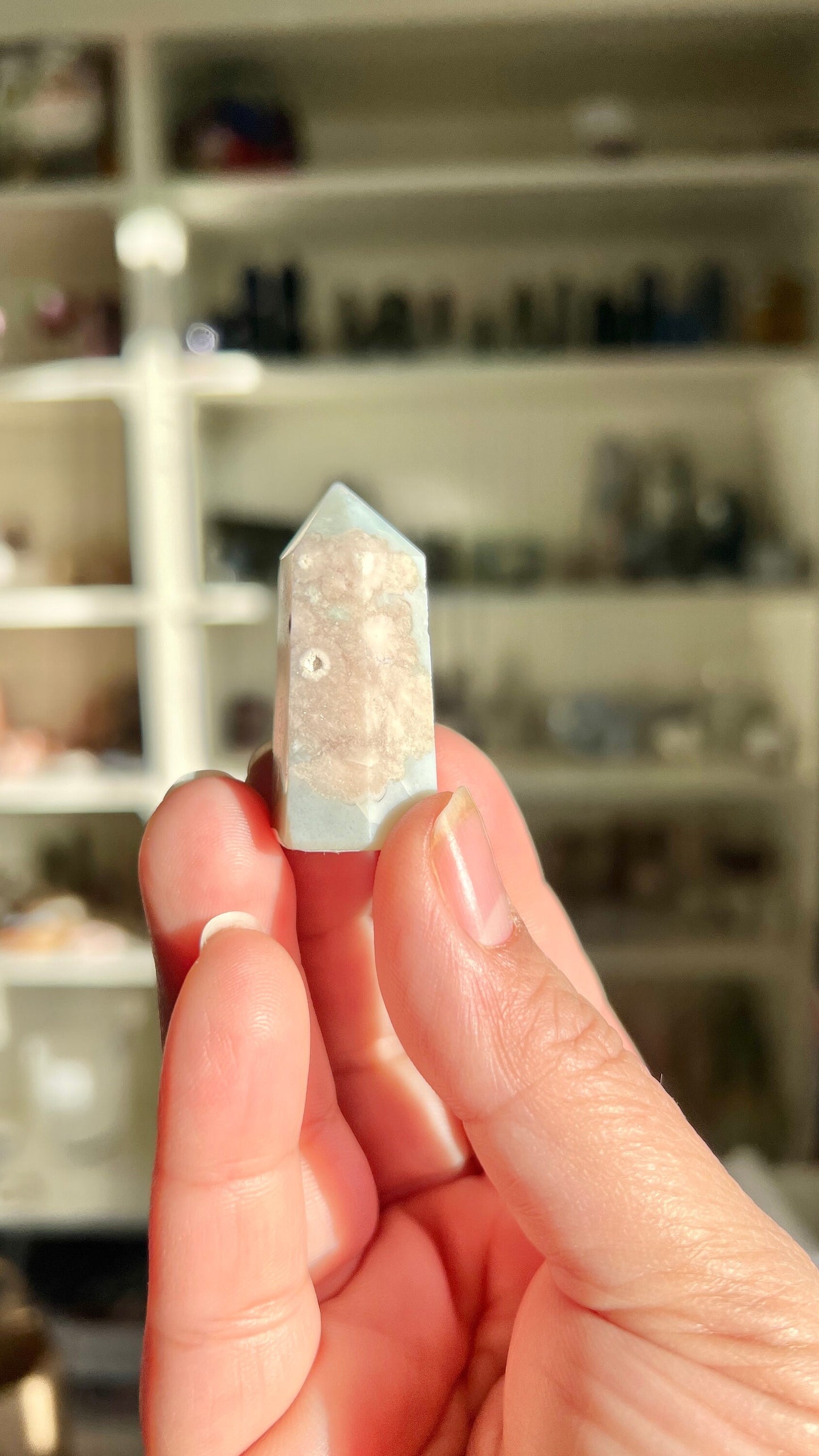 Green Flower Agate Tower 1 1/2 inches 20. grams with wonderful flower pattern, perfect for any crystal or cottage core lover