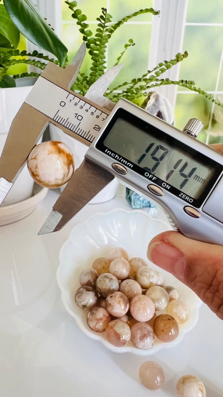 Flower agate mini sphere, marble, orb, 15-20mm each Chalcedony with flower shaped inclusions, agate crystal balls, Random selection ,