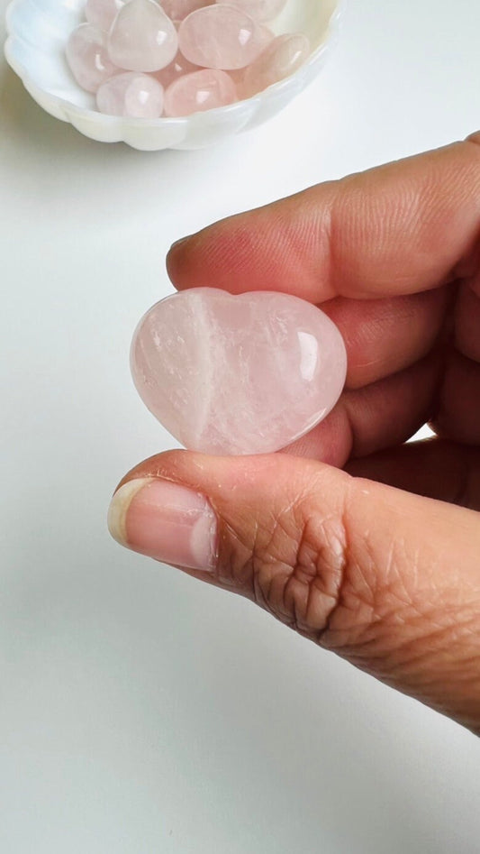 Adorable Rose Quartz puffy heart, 1 (one) hand carved pink quartz heart, small rose quartz, love stone, approx 1 inch