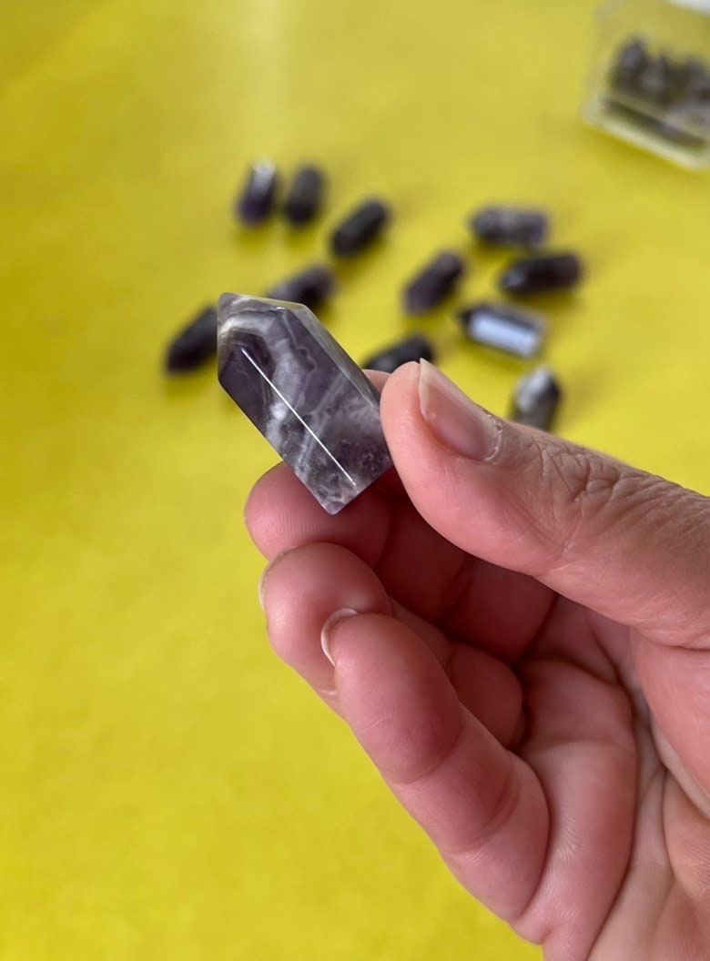 One (1) Amethyst mini point, 1.3 - 1.5 inch tall, Some with Chevron Pattern Mini Tower, Small, under ten dollars & perfect for beginners