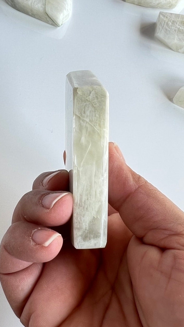 AA White Moonstone Free form with stunning Blue Flash 4 inches 6.8 ounces (2 -68) Very Flashy Moonstone Blue.