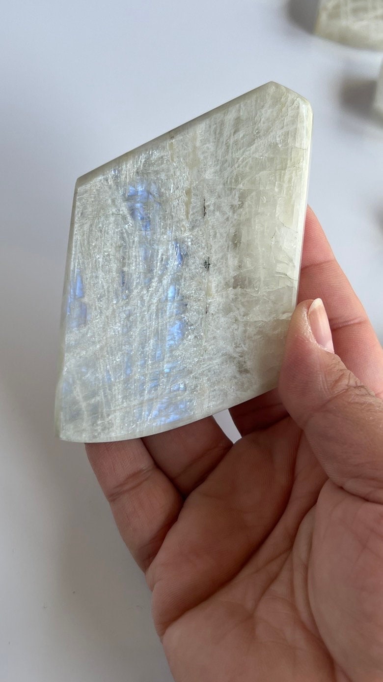 AA White Moonstone Free form with stunning Blue Flash 4 inches 6.8 ounces (2 -68) Very Flashy Moonstone Blue.