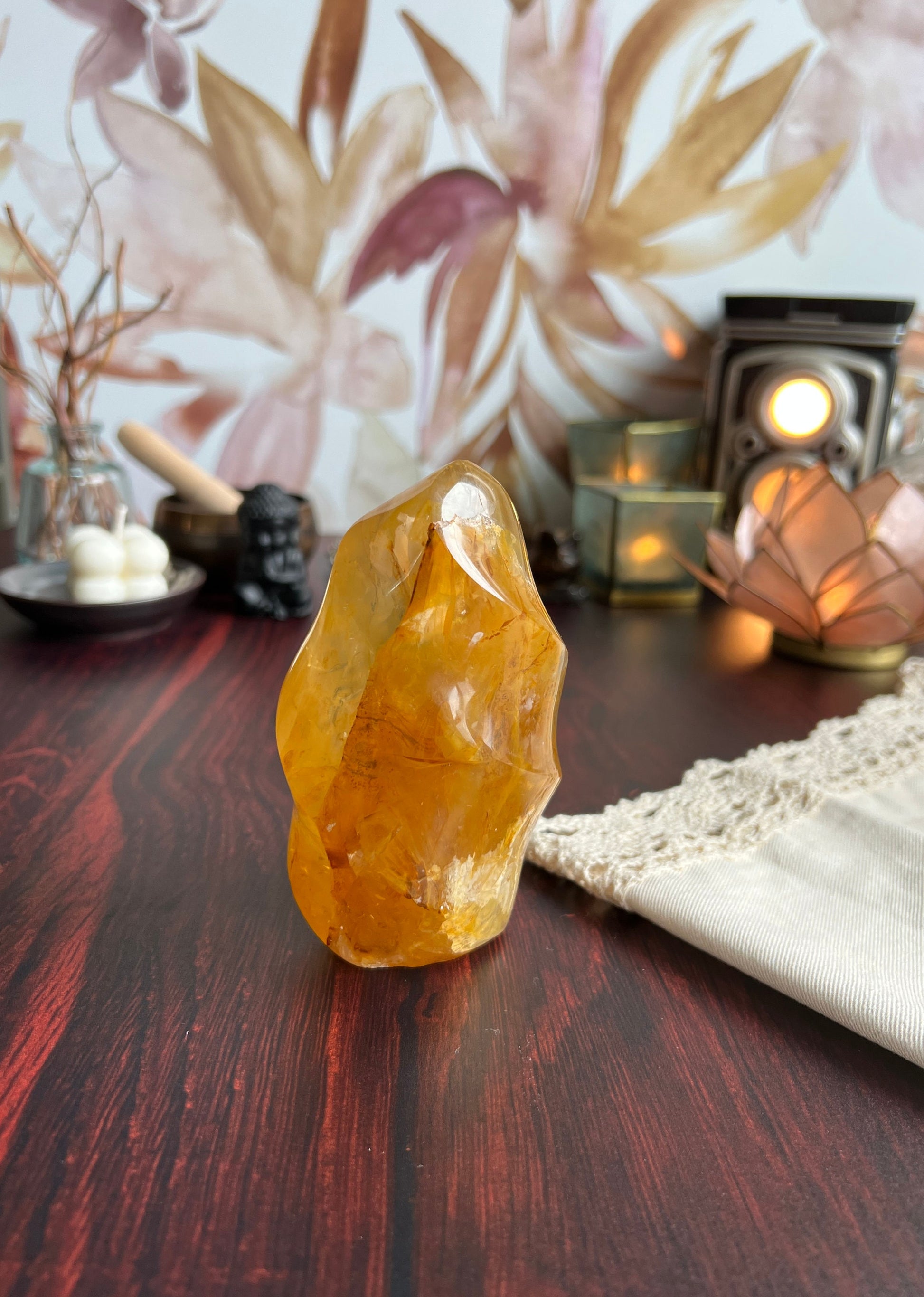 Gorgeous Golden Healer Flame, 4 inches tall weighs 1.2 pounds, with rainbows. (GHF-1)