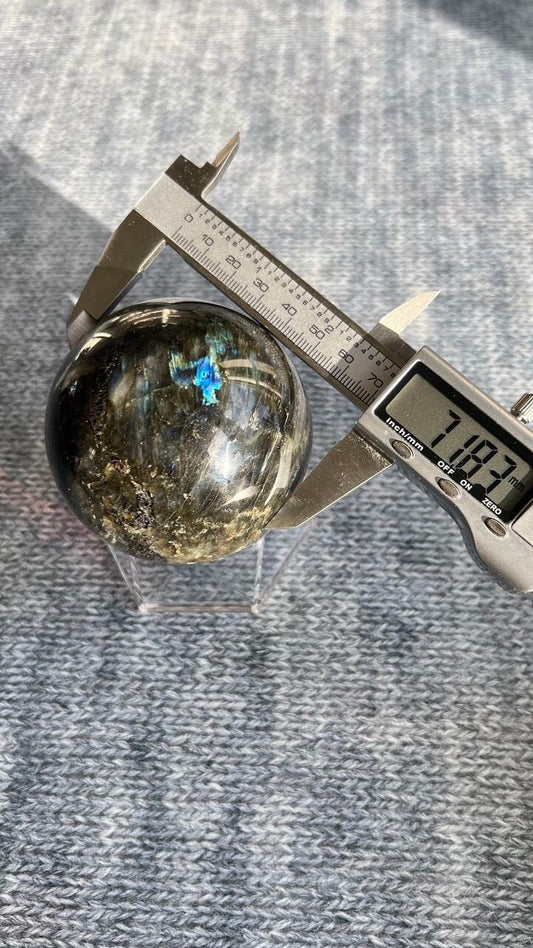 Gorgeous AA+ Labradorite Sphere (73mm) with stunning flash. Acrylic stand included
