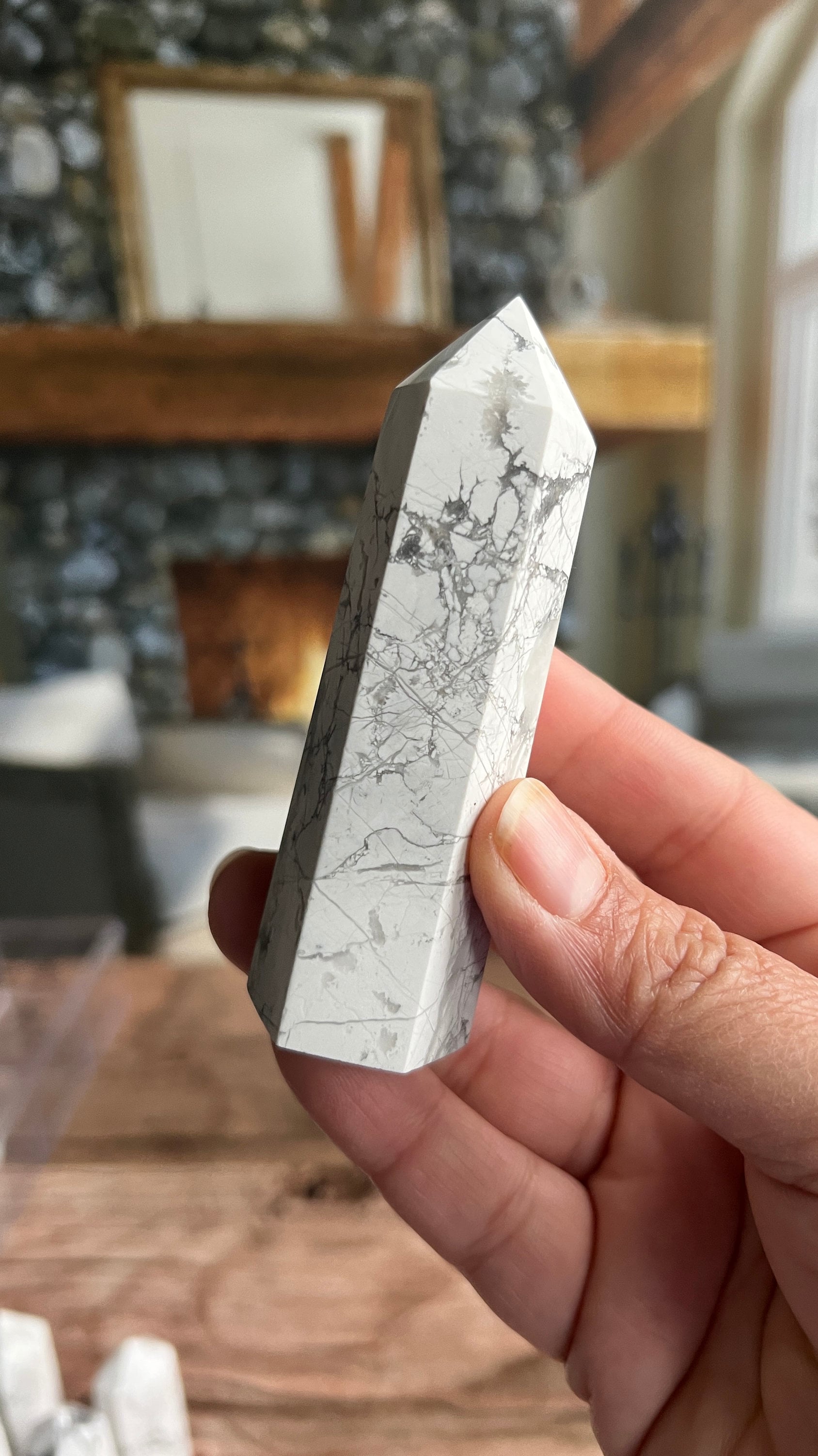 Howlite Crystal Tower 3 1/2 inches tall weighs 4 ounces. Howlite Points (HT22)
