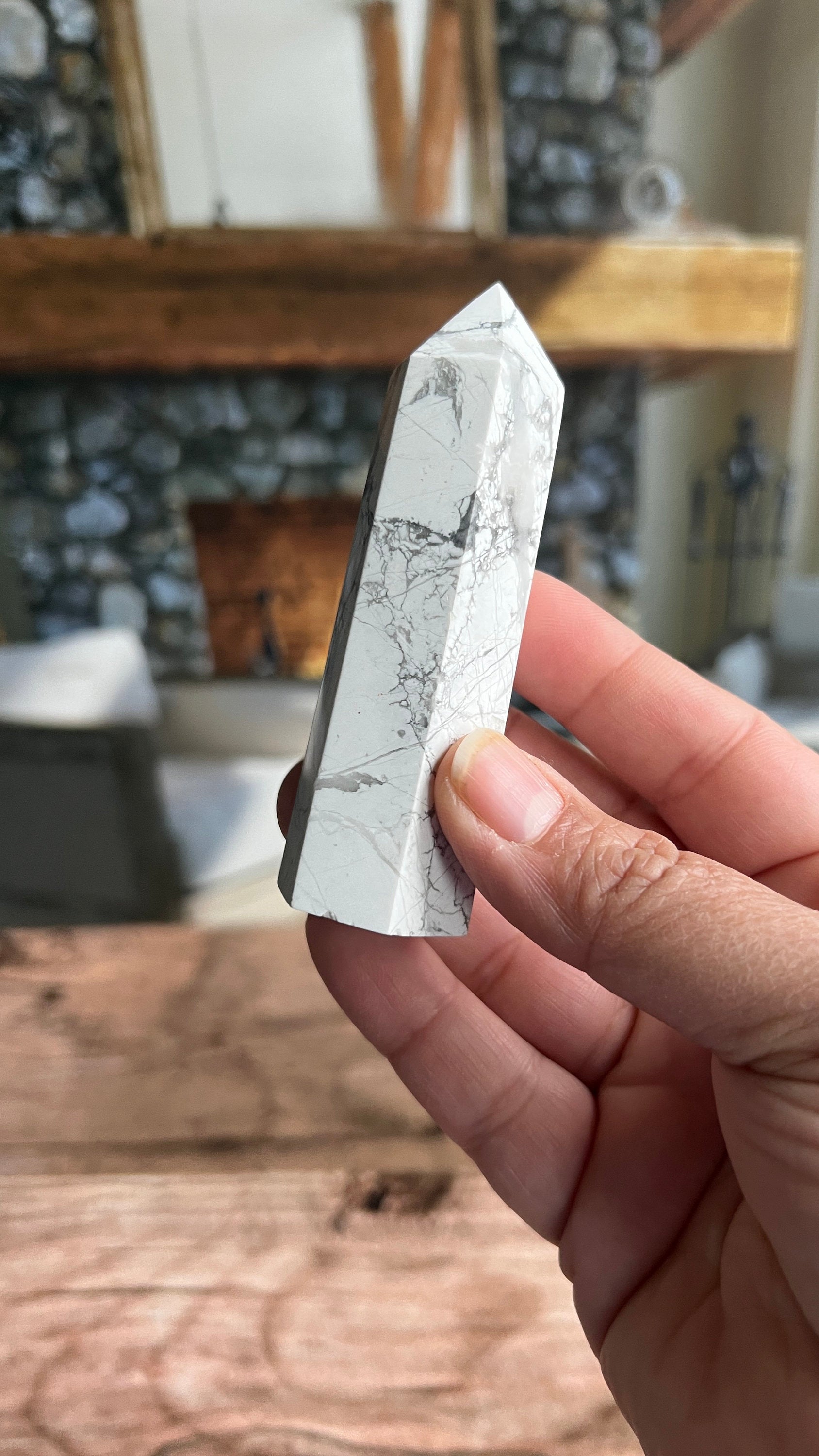 Howlite Crystal Tower 3 1/2 inches tall weighs 4 ounces. Howlite Points (HT22)