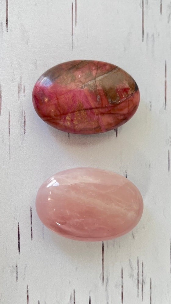 1 (one) Palm stone choose from Aventurine, Bloodstone, Mahogany Obsidian, Que Sera, Rhodonite, Rose Quartz, Larvikite, Unakite