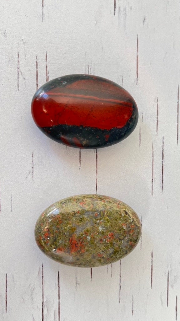 1 (one) Palm stone choose from Aventurine, Bloodstone, Mahogany Obsidian, Que Sera, Rhodonite, Rose Quartz, Larvikite, Unakite