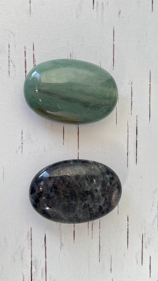 1 (one) Palm stone choose from Aventurine, Bloodstone, Mahogany Obsidian, Que Sera, Rhodonite, Rose Quartz, Larvikite, Unakite