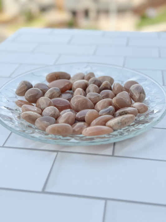 Peach Moonstone Tumbles, Gorgeous Flash