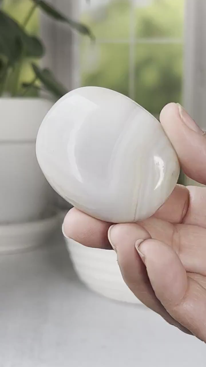 Gorgeous agate Palm Stone, 2 inches x 1 1/2 inches, Banded neutral colors,