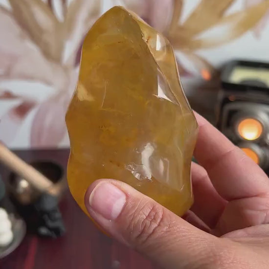Gorgeous Golden Healer Flame, 4 inches tall weighs 1.2 pounds, with rainbows. (GHF-1)