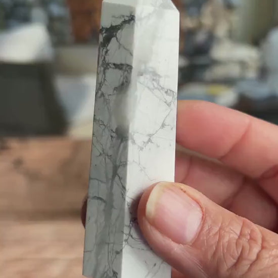 Howlite Crystal Tower 3 1/2 inches tall weighs 4 ounces. Howlite Points (HT22)