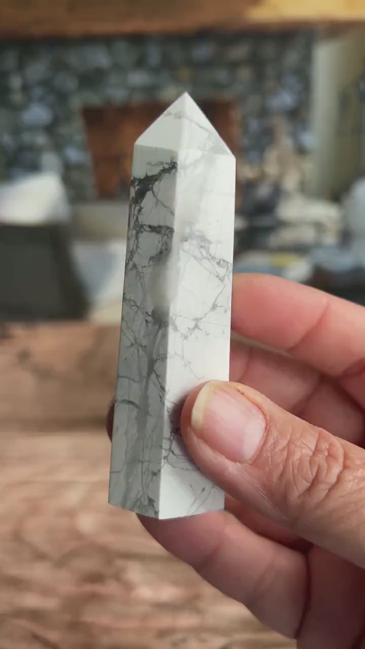 Howlite Crystal Tower 3 1/2 inches tall weighs 4 ounces. Howlite Points (HT22)