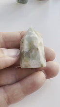 Load and play video in Gallery viewer, Green Flower Agate Tower 1 1/2 inches 21.4 grams || Feminine energy || Inspiration crystal || Heart and root chakra ||
