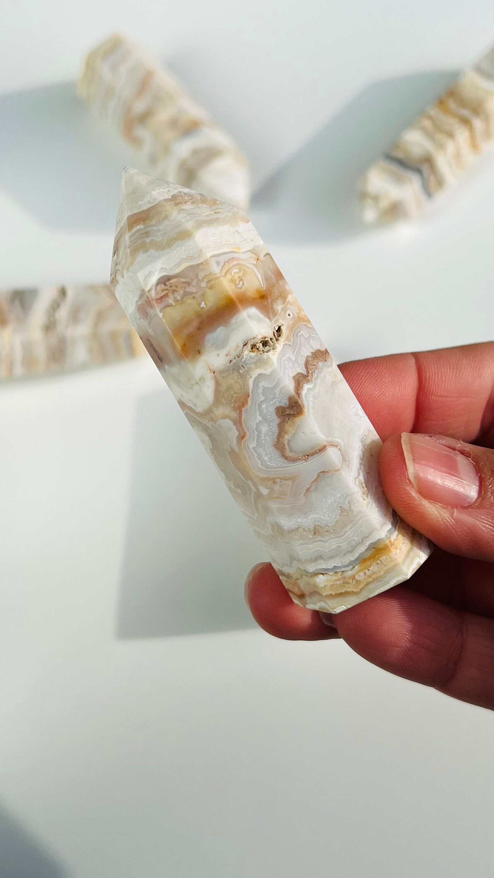 Mexico Agate Tower || Creme and neutral color Crystal || Beautifully banded || Neutral aesthetic || 3.25" tall and approx 1." wide 3.2 oz.