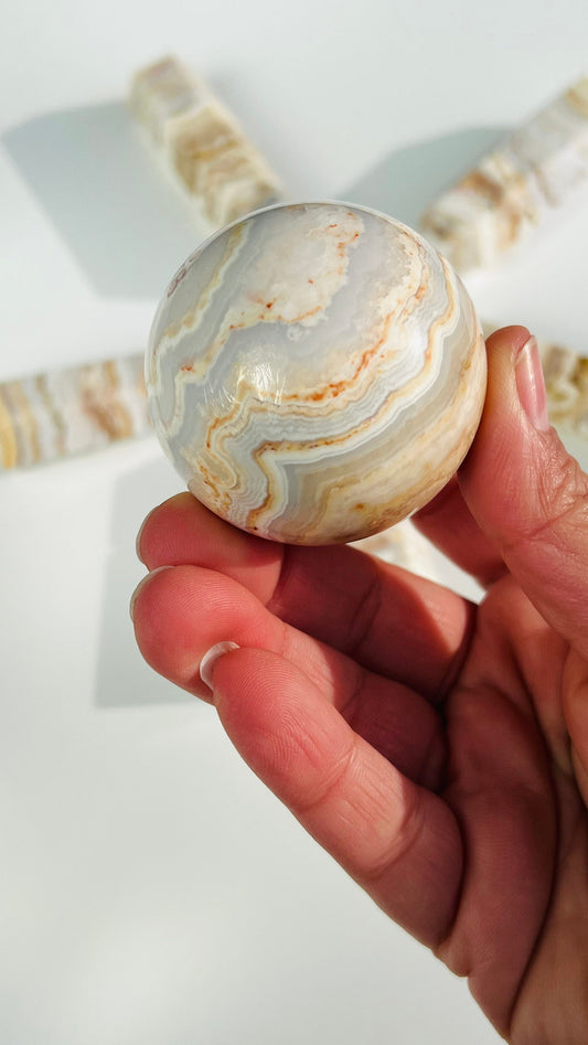 Mexico Agate Sphere || Creme and neutral color Crystal || Beautifully banded || Neutral aesthetic || 2" 6.4 oz