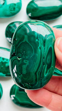 Load image into Gallery viewer, Authentic malachite Palm stones || High quality || beautiful pattern || 2.5 inches 2.4 oz 4.08 oz
