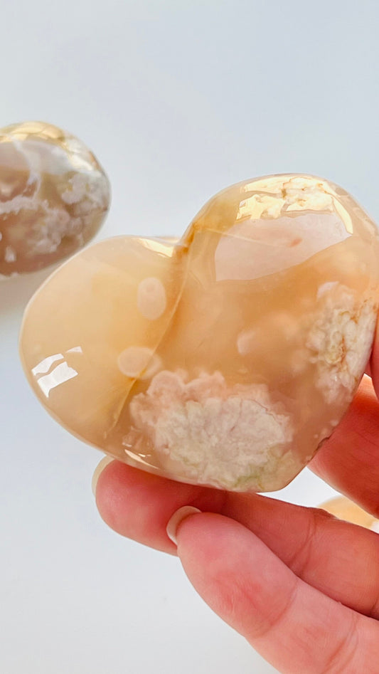 Beautiful flower agate heart carving, 3" 5.7 oz , soft neutral colors with pink and peach colored blossom patterns, perfect boho home accent
