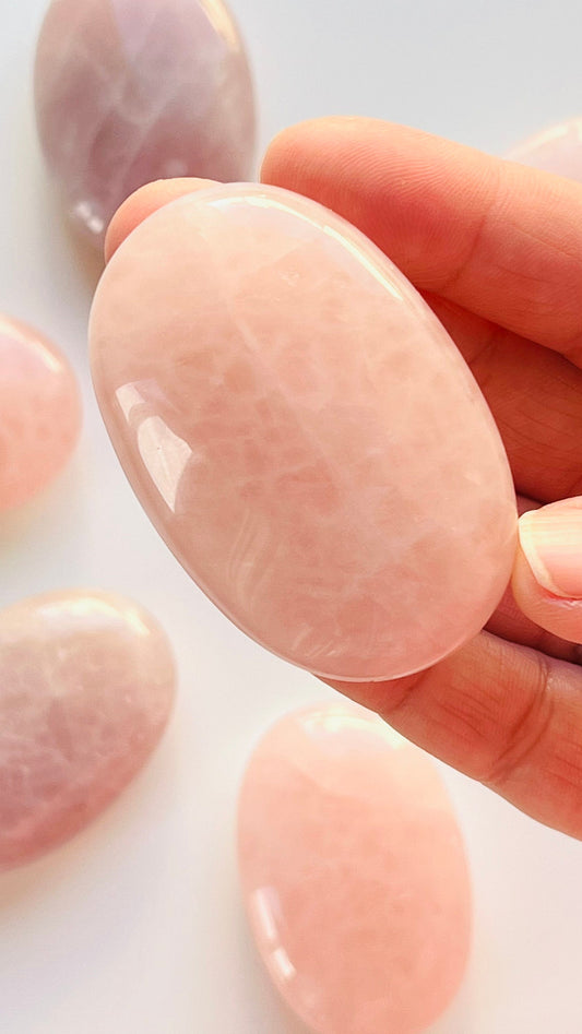 Rose Quartz Palm Stone || Heart Chakra || crystal for love and nurturing feminine energy || 2.3 inches X 1.5 inches 2.8 oz || bubblegum pink