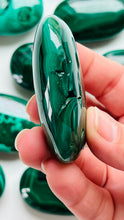 Load image into Gallery viewer, Authentic malachite Palm stones || High quality || beautiful pattern || 2.5 inches 2.4 oz 4.08 oz
